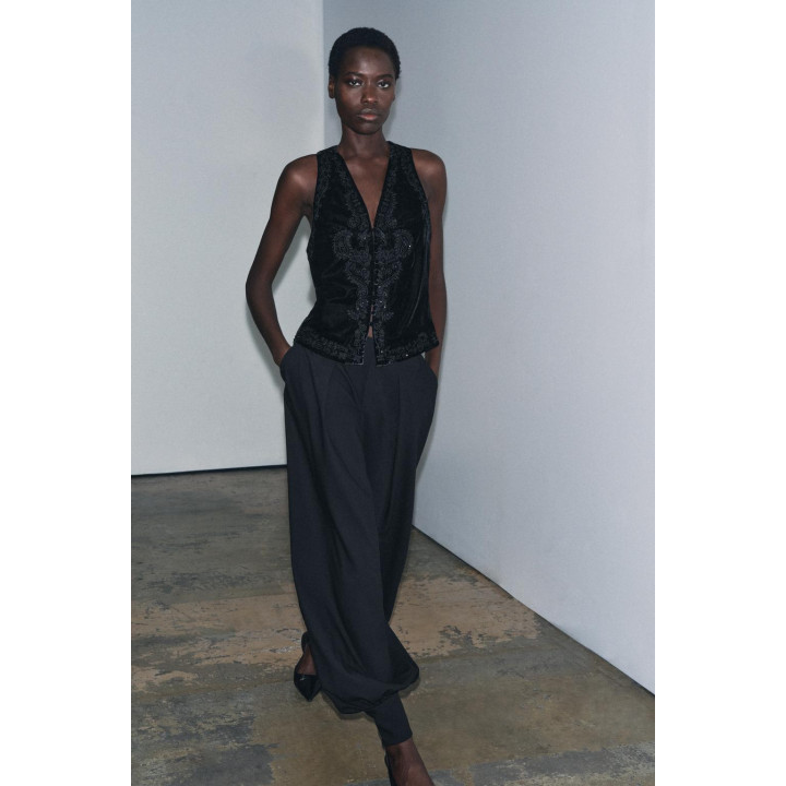 ЖИЛЕТ ИЗ БАРХАТА С ВЫШИВКОЙ — ZW COLLECTION LIMITED EDITION