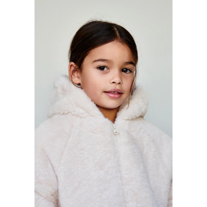 КУРТКА ИЗ ИСКУССТВЕННОГО МЕХА С КАПЮШОНОМ