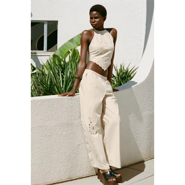 БРЮКИ В ПИЖАМНОМ СТИЛЕ С ВЫШИВКОЙ