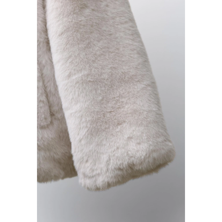 КУРТКА ИЗ ИСКУССТВЕННОГО МЕХА С КАПЮШОНОМ