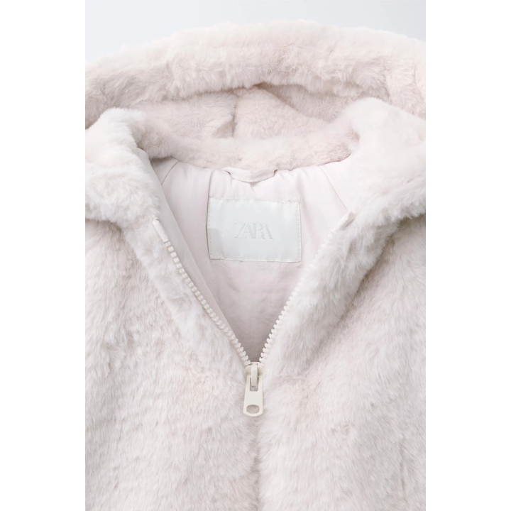 КУРТКА ИЗ ИСКУССТВЕННОГО МЕХА С КАПЮШОНОМ