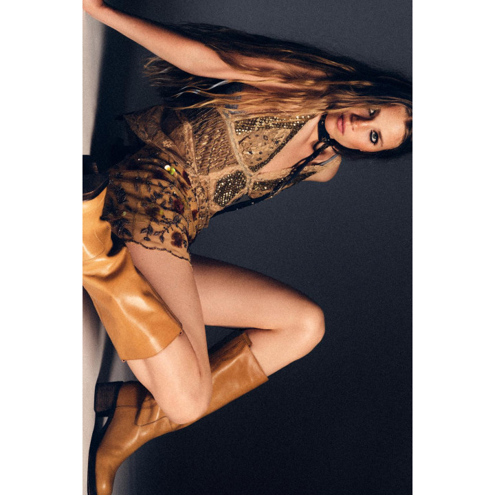 КРУЖЕВНОЙ ТОП С ПАЙЕТКАМИ LIMITED EDITION