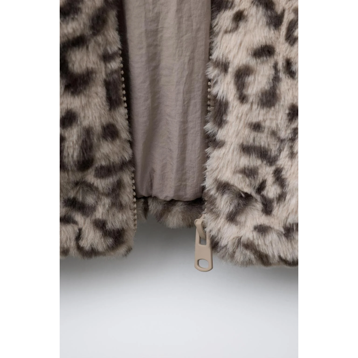 КУРТКА ИЗ ИСКУССТВЕННОГО МЕХА С АНИМАЛИСТИЧЕСКИМ ПРИНТОМ