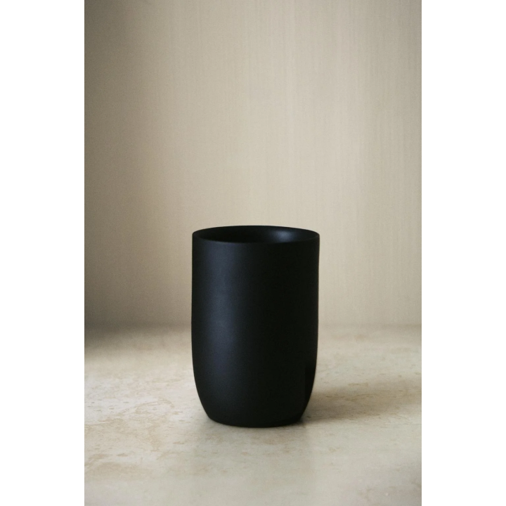 BLACK RESIN TOOTHBRUSH HOLDER