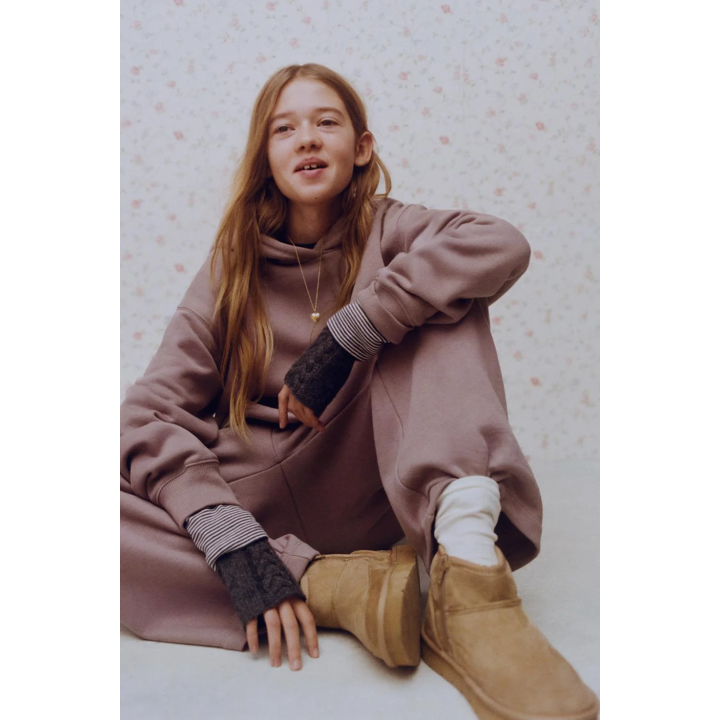 БАЗОВАЯ ТОЛСТОВКА С НАШИВКОЙ