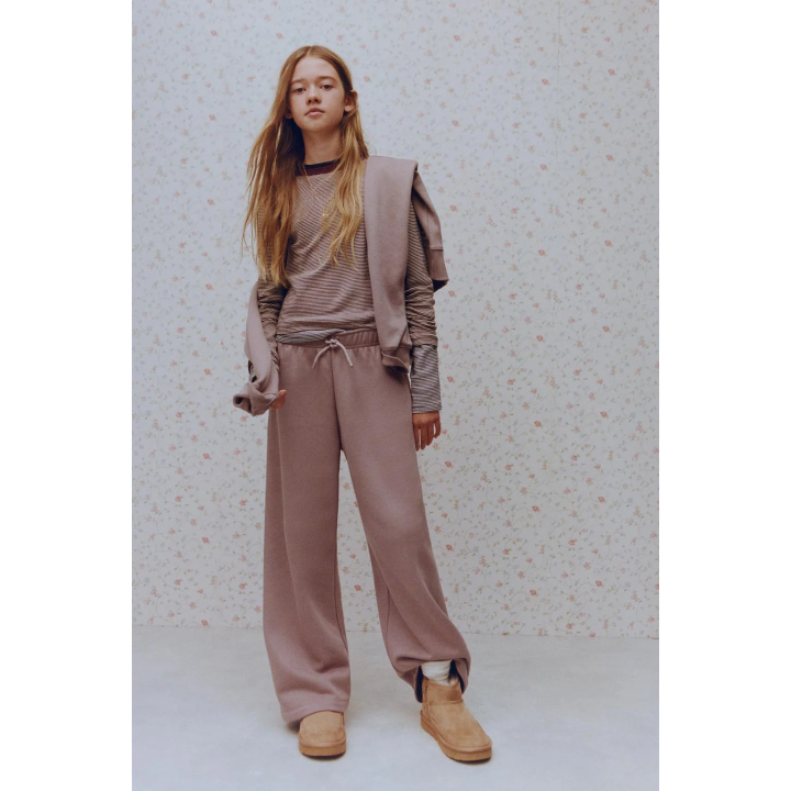 БАЗОВАЯ ТОЛСТОВКА С НАШИВКОЙ