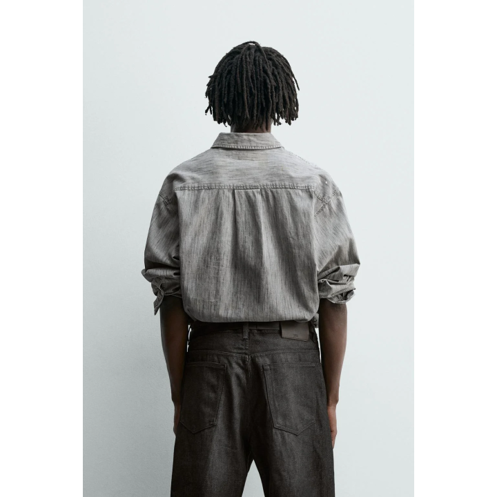 ДЖИНСОВАЯ РУБАШКА С ЭФФЕКТОМ ПОТЕРТОСТИ И БРЫЗГАМИ