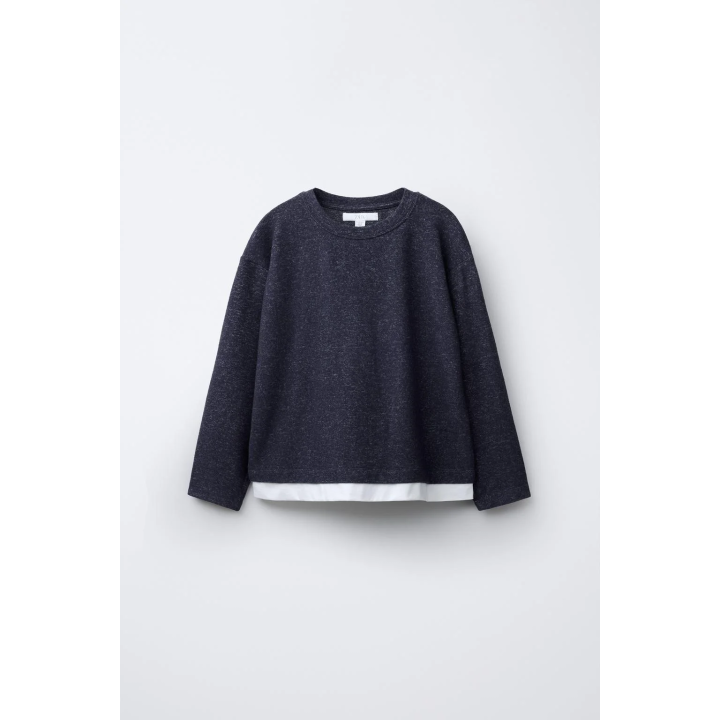 СВИТЕР ИЗ МЯГКОЙ ТКАНИ С КОНТРАСТНЫМИ ДЕТАЛЯМИ