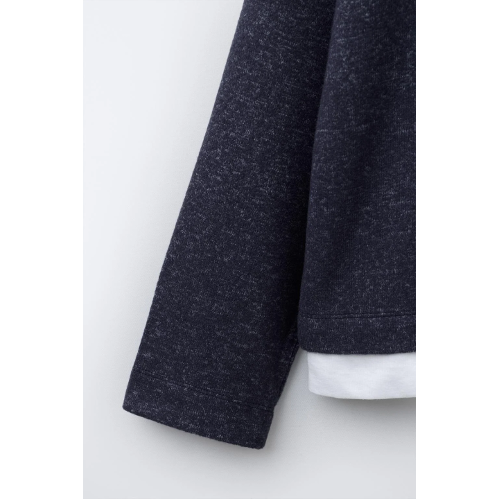 СВИТЕР ИЗ МЯГКОЙ ТКАНИ С КОНТРАСТНЫМИ ДЕТАЛЯМИ