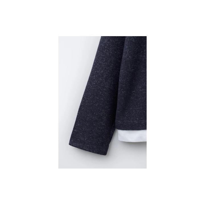 СВИТЕР ИЗ МЯГКОЙ ТКАНИ С КОНТРАСТНЫМИ ДЕТАЛЯМИ