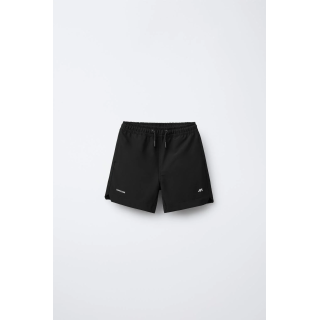 ТЕХНОЛОГИЧНЫЕ ШОРТЫ-БЕРМУДЫ С ЛОГОТИПОМ