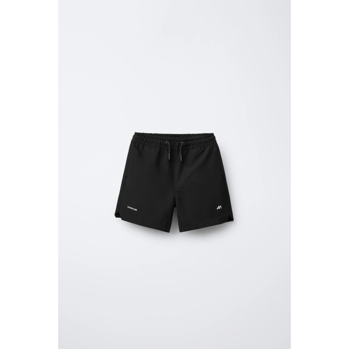 ТЕХНОЛОГИЧНЫЕ ШОРТЫ-БЕРМУДЫ С ЛОГОТИПОМ