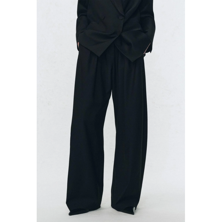 GLITTERY PRETZEL CHRISTMAS TREE DECORATION