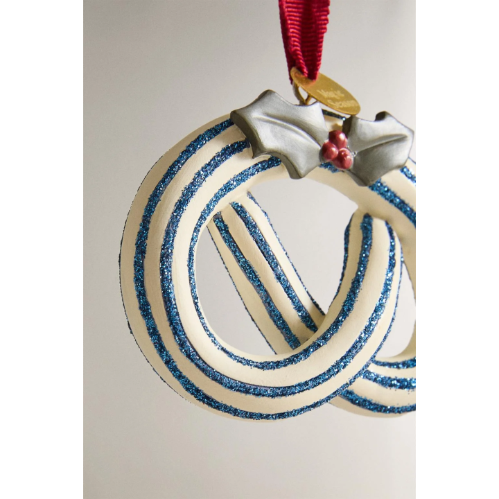 GLITTERY PRETZEL CHRISTMAS TREE DECORATION