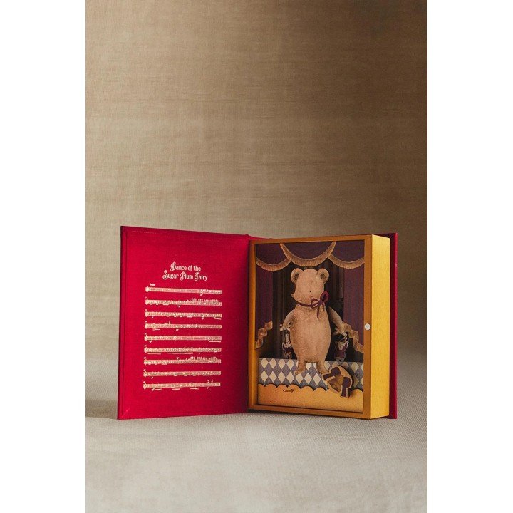 Рождественская музыкальная шкатулка с мышью-примадонной