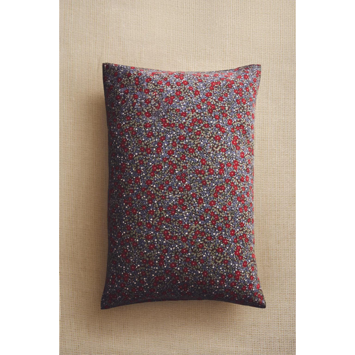 Детская новогодняя подушка с цветочным узором