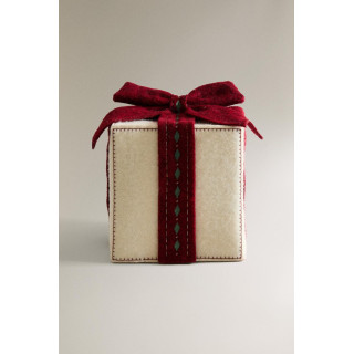 Большой рождественский подарок со встроенным светом