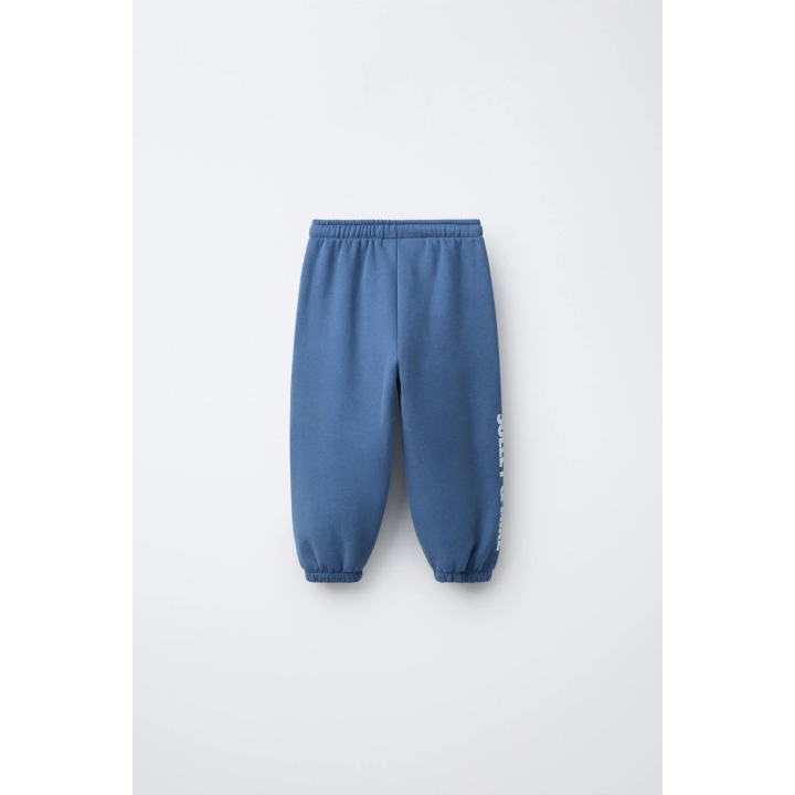 БРЮКИ-ДЖОГГЕРЫ С ПРИНТОМ «КОРПОРАЦИЯ МОНСТРОВ» © DISNEY PIXAR