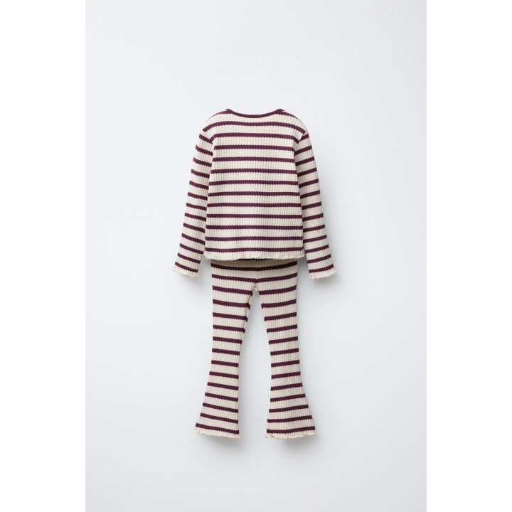 КОМПЛЕКТ ИЗ ФУТБОЛКИ И РАСКЛЕШЕННЫХ ЛЕГИНСОВ В РУБЧИК В ПОЛОСКУ