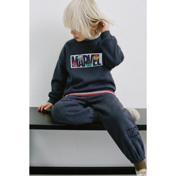 Костюм-двойка: кофта и брюки с принтом мстители © marvel от zara