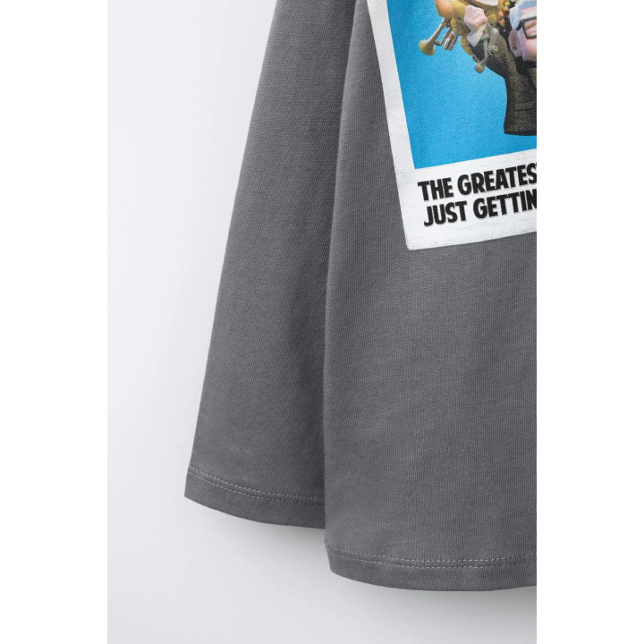 ФУТБОЛКА С ПРИНТОМ UP © DISNEY