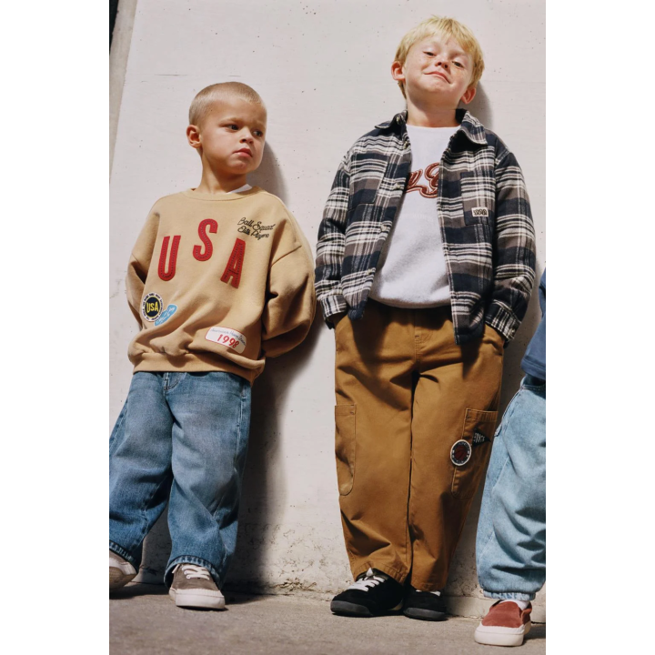 ТОЛСТОВКА С НАШИВКАМИ