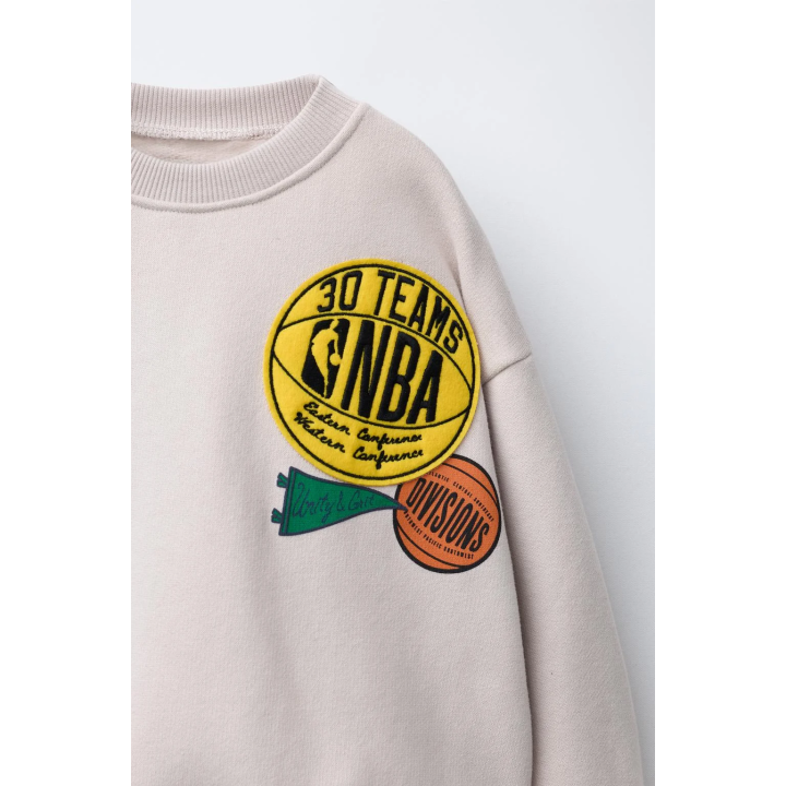 ТОЛСТОВКА С НАШИВКАМИ КОМАНД NBA
