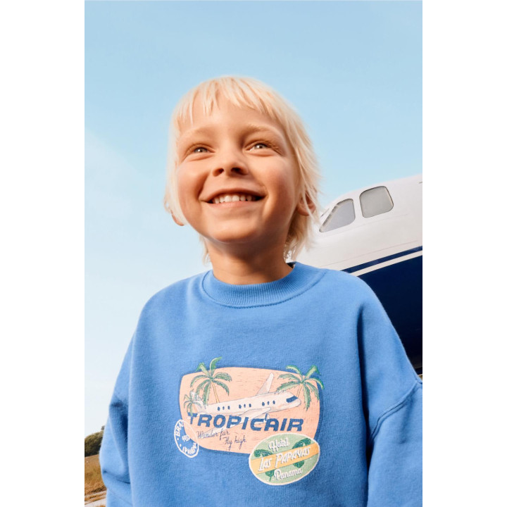 ТОЛСТОВКА С ПРИНТОМ И НАШИВКАМИ