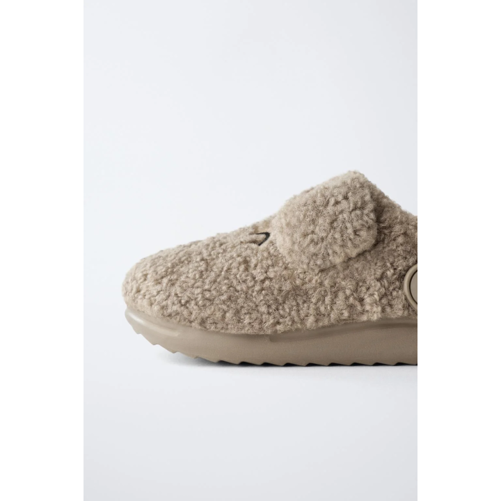 Сабо с изображением собаки