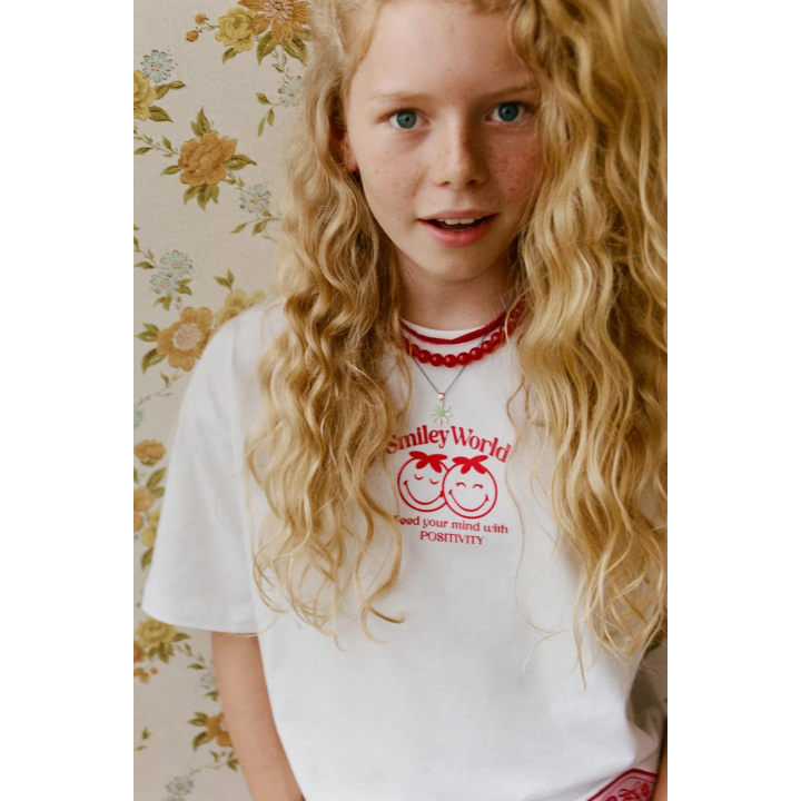 ФУТБОЛКА С ПРИНТОМ И НАШИВКОЙ SMILEYWORLD ®