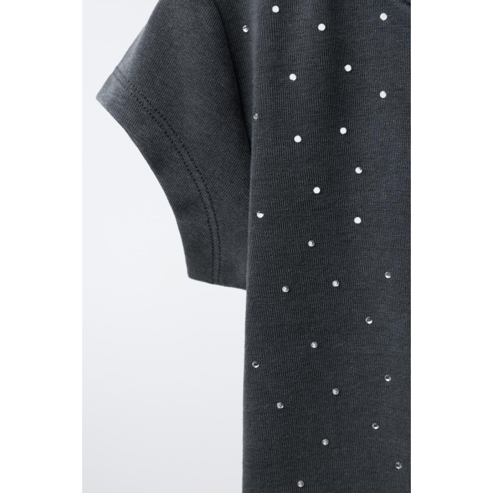 ФУТБОЛКА С ЭФФЕКТОМ ПОТЕРТОСТИ И СТРАЗАМИ