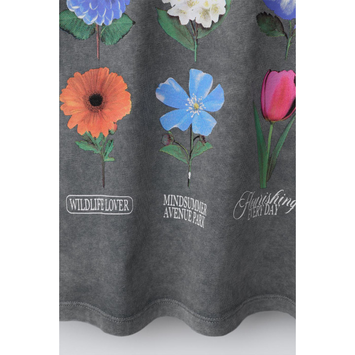 Футболка с цветочным принтом гармент-дай и эффектом выцветания