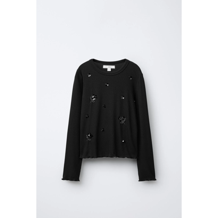 Футболка с пайетками и ребристой фактурой