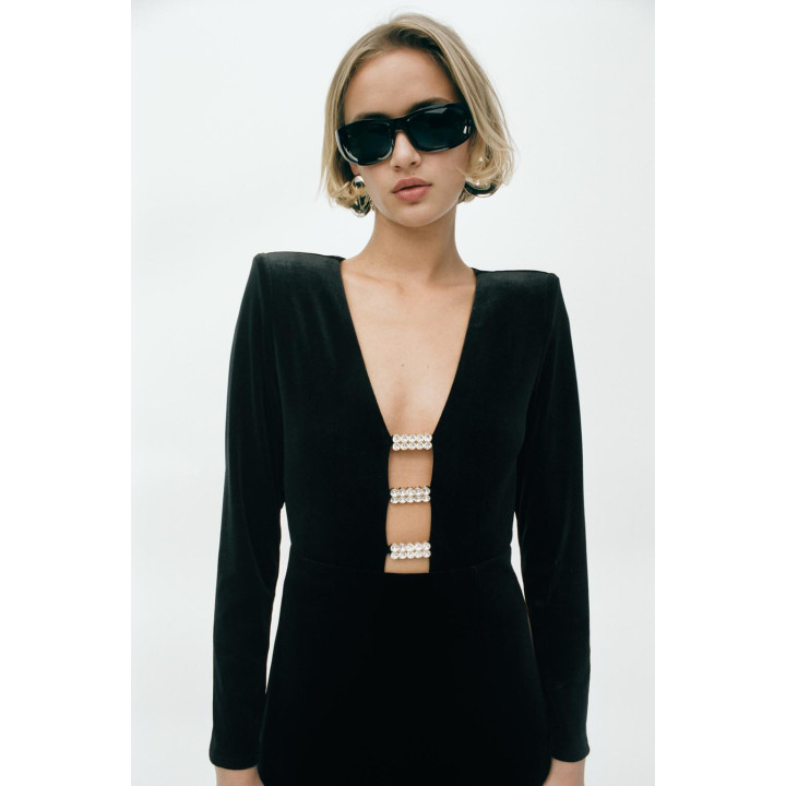 Сияющее бархатное платье-миди с аппликациями