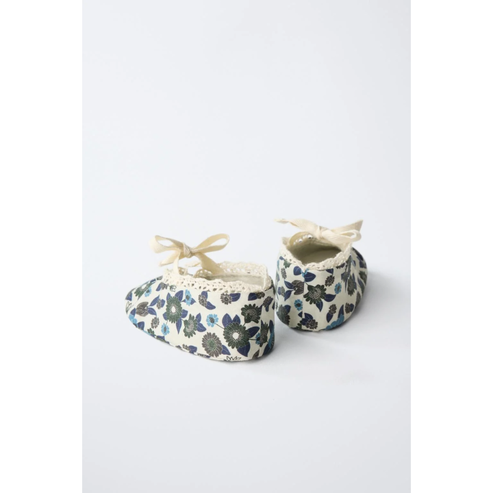 Балетки с бантом и цветочным узором