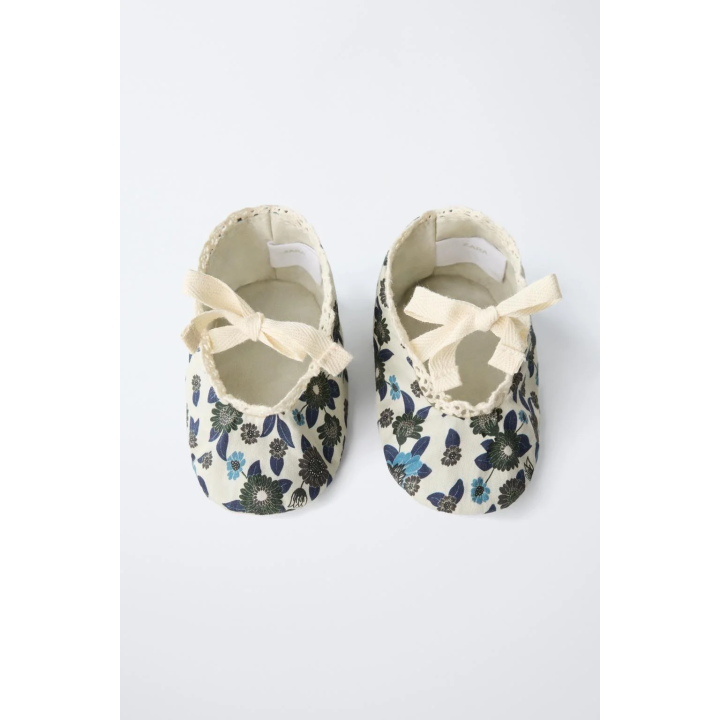Балетки с бантом и цветочным узором