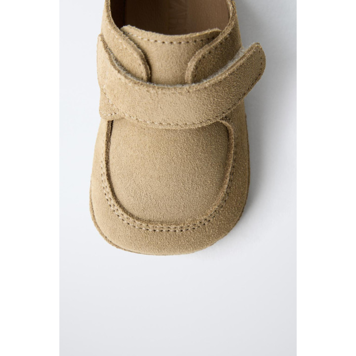 Туфли из кожи