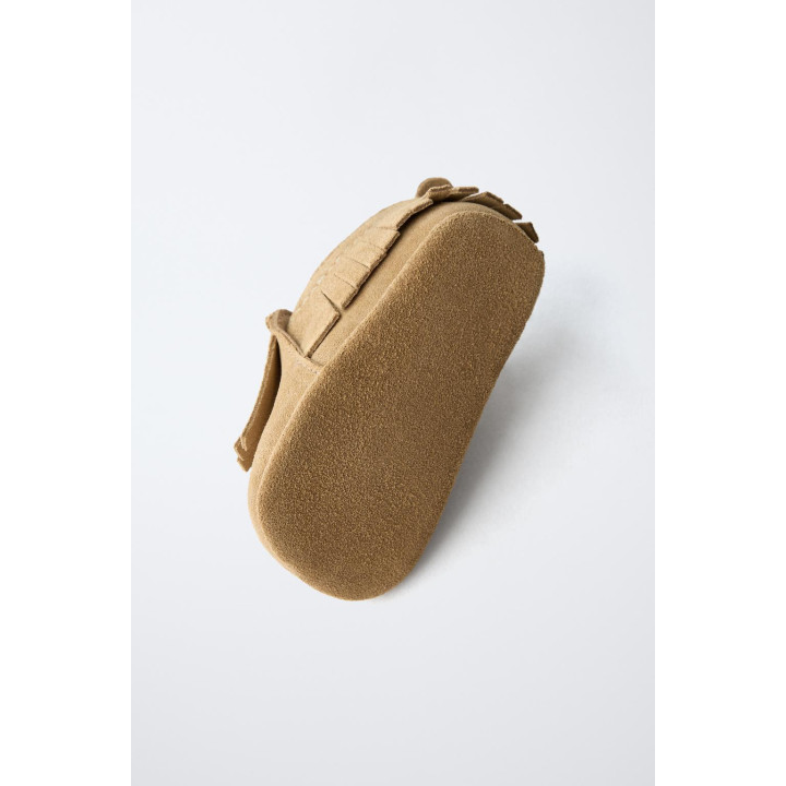 Туфли из кожи