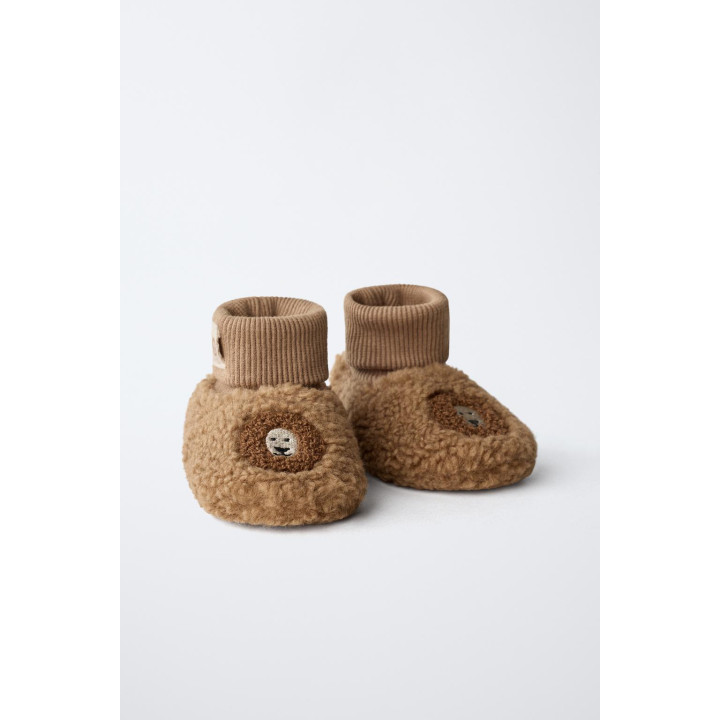 Тапочки-носки с львом