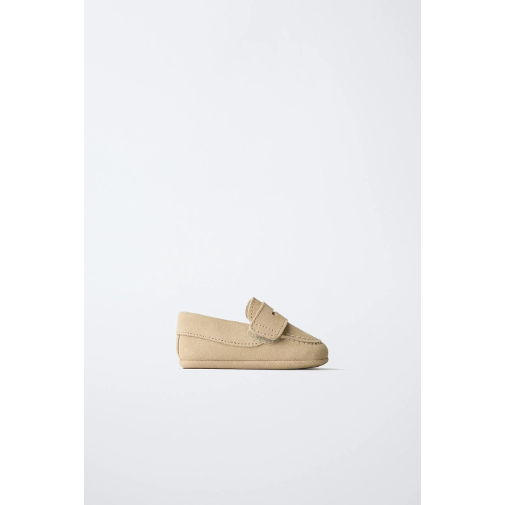 Туфли из кожи