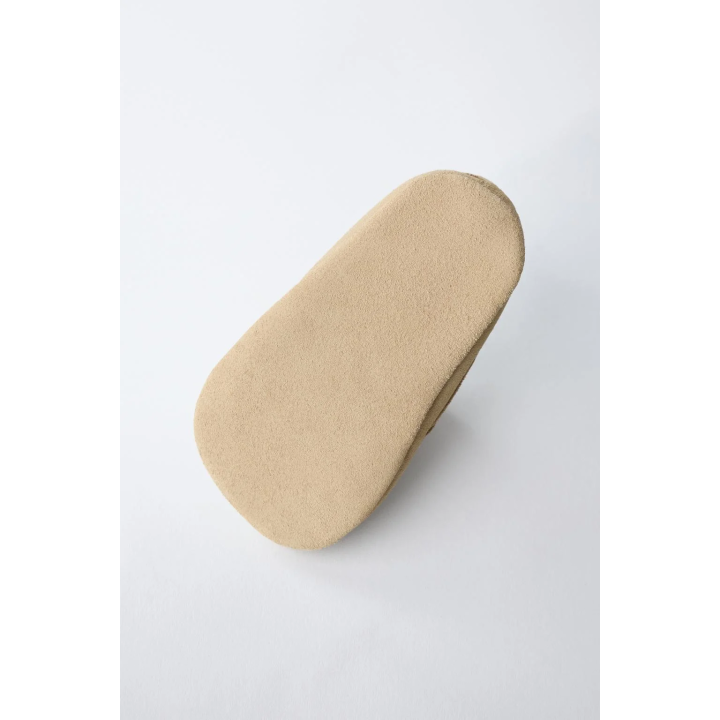 Туфли из кожи