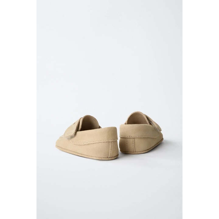 Туфли из кожи