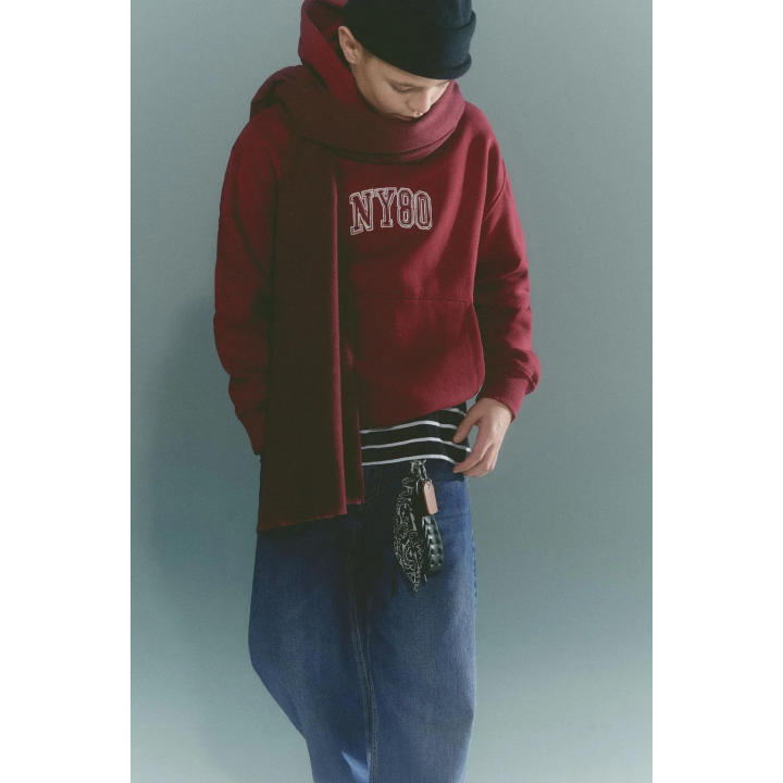 ХУДИ С РЕЛЬЕФНОЙ НАДПИСЬЮ