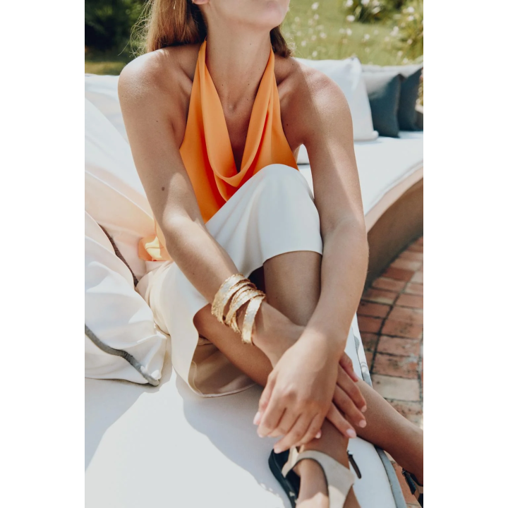 АТЛАСНЫЙ ТОП С ГОРЛОВИНОЙ ХАЛТЕР