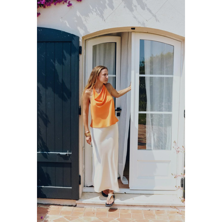 АТЛАСНЫЙ ТОП С ГОРЛОВИНОЙ ХАЛТЕР