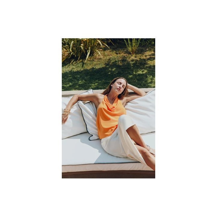 АТЛАСНЫЙ ТОП С ГОРЛОВИНОЙ ХАЛТЕР