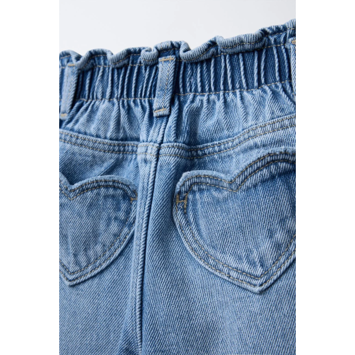 Джинсы с бумажными карманами в форме сердца