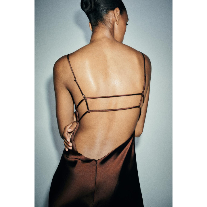 АТЛАСНОЕ ПЛАТЬЕ МИДИ