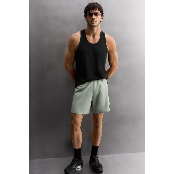 ЛЕГКИЕ ПЕРФОРИРОВАННЫЕ ШОРТЫ