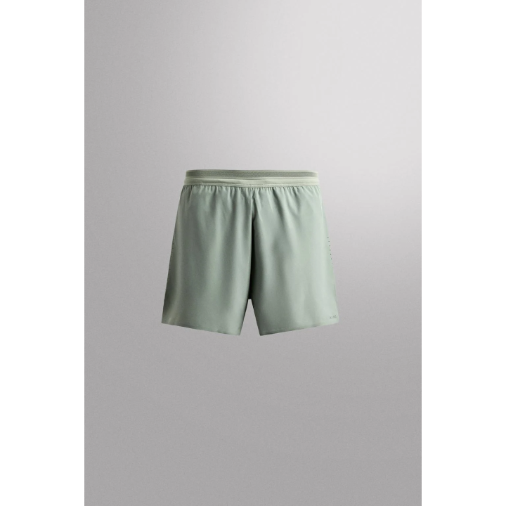 ЛЕГКИЕ ПЕРФОРИРОВАННЫЕ ШОРТЫ